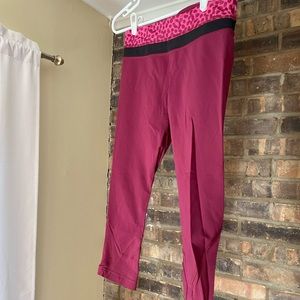 Pink Lululemon crop leggings